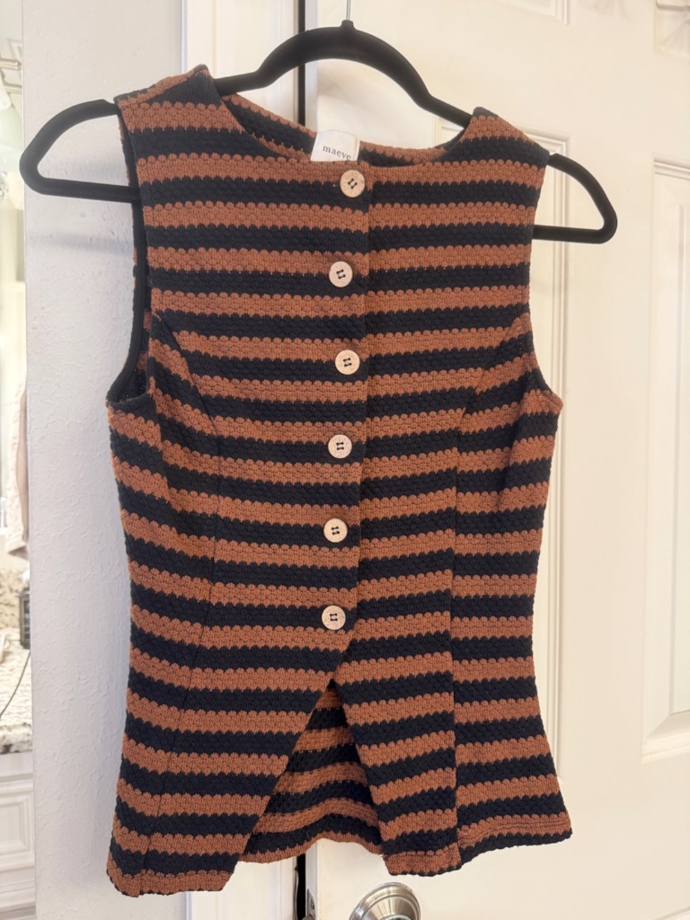 Maeve Sleeveless Crochet-Style Button-Front Top in Black and Brown
